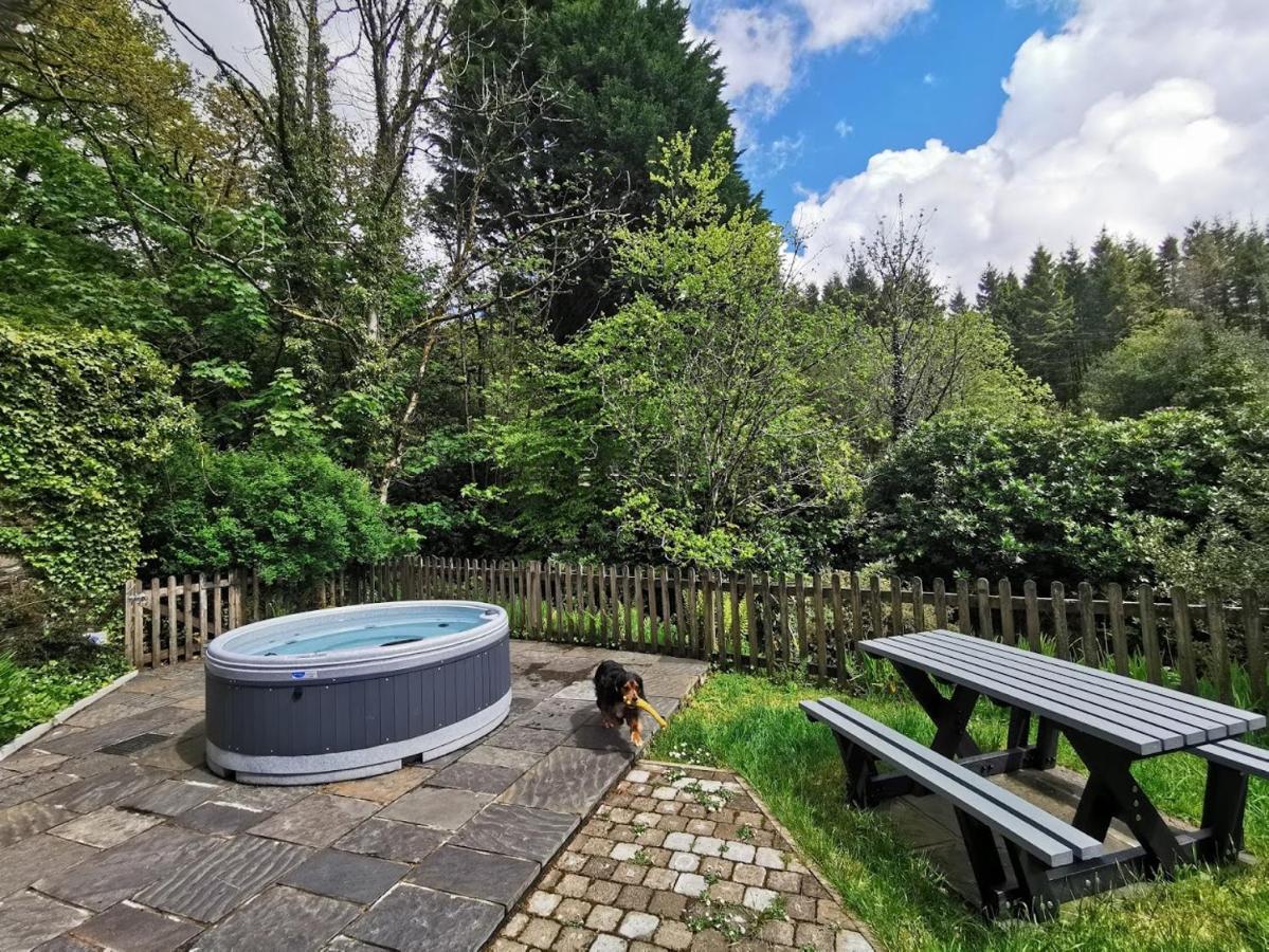 Swansea Valley Holiday Cottages Cilybebyll Bagian luar foto