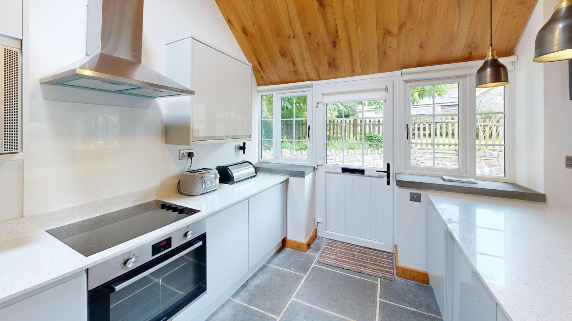 Swansea Valley Holiday Cottages Cilybebyll Bagian luar foto