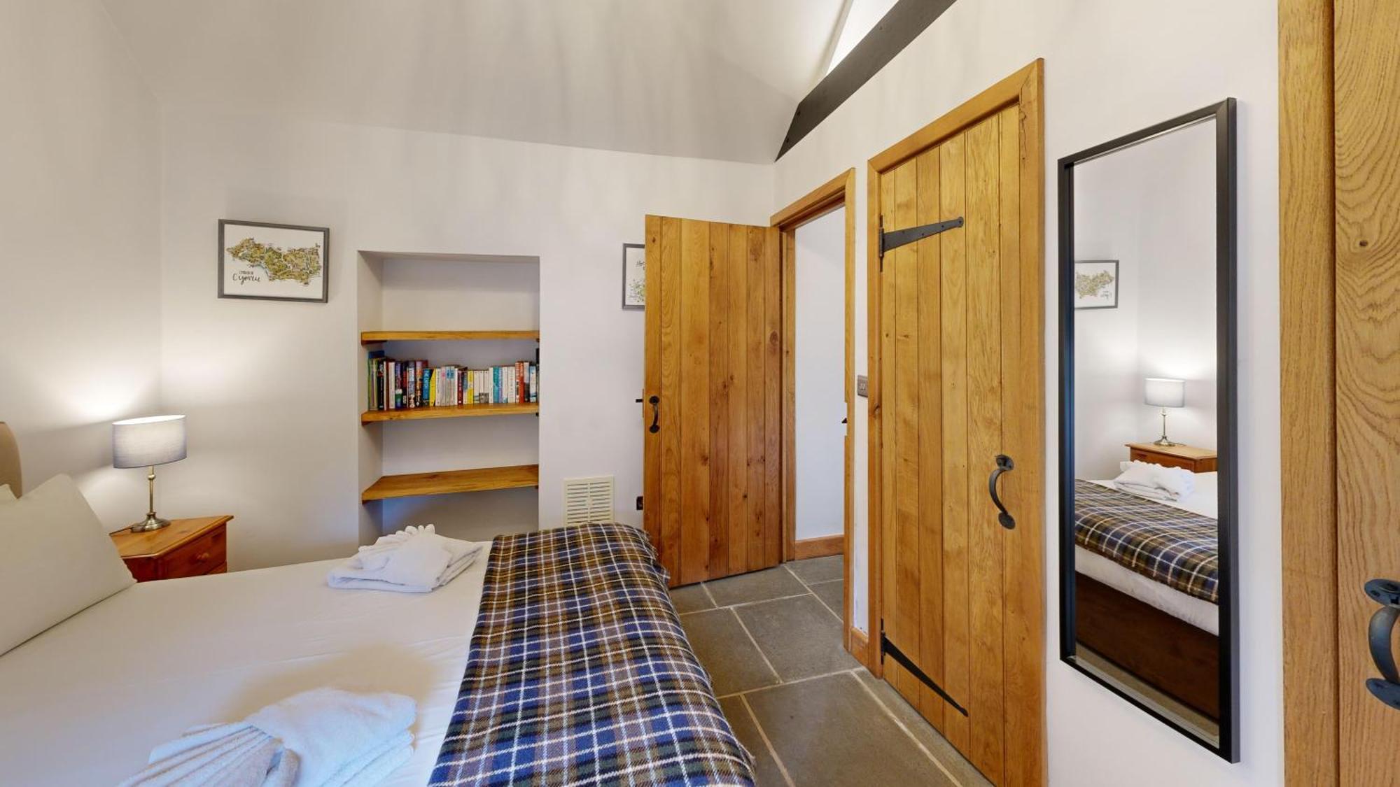 Swansea Valley Holiday Cottages Cilybebyll Bagian luar foto