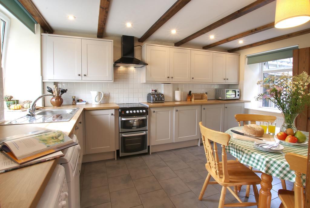 Swansea Valley Holiday Cottages Cilybebyll Bagian luar foto